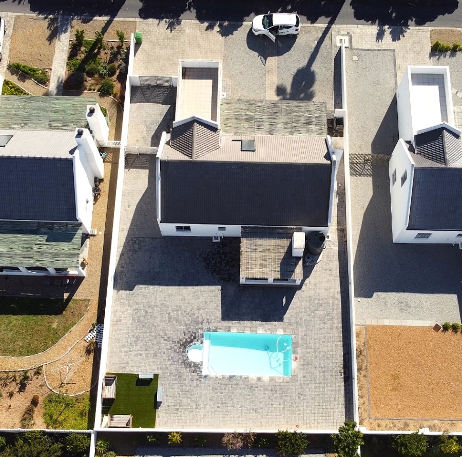 4 Bedroom Property for Sale in Golden Mile Western Cape